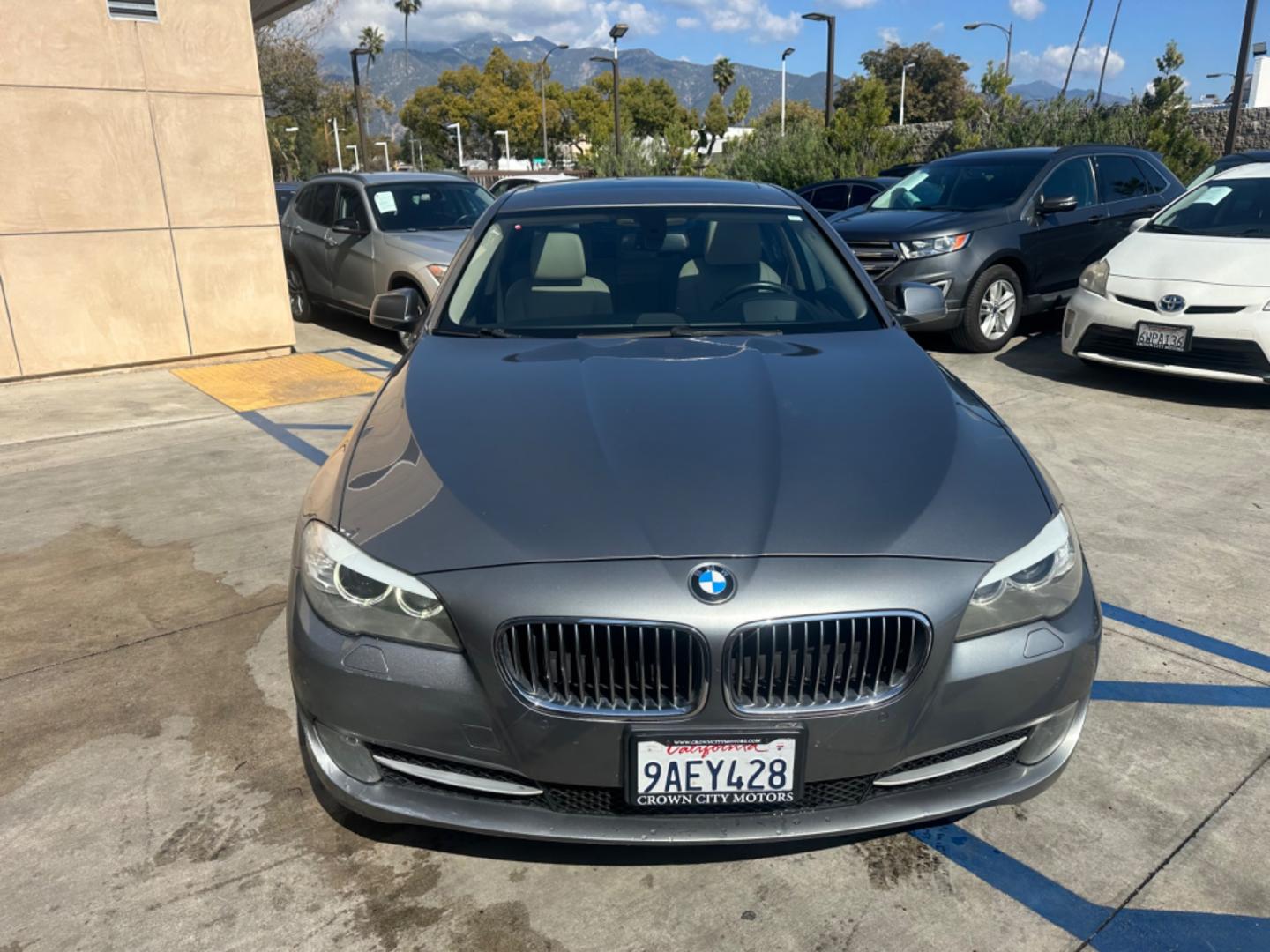 2013 Silver Metallic /Black BMW 5-Series 535i (WBAFR7C53DC) with an 3.0L L6 DOHC 24V engine, Automatic transmission, located at 30 S. Berkeley Avenue, Pasadena, CA, 91107, (626) 248-7567, 34.145447, -118.109398 - Navigation! Back-up Camera! Leather Seats! Moon roof! This 2013 BMW 5-Series 535i looks and drives well! Bad Credit? We can help! We are the bank. All our cars are thoroughly inspected and reconditioned by our technicians. FREE CARFAX report. Stop by or call to speak with our friendly staff. Whether - Photo#8